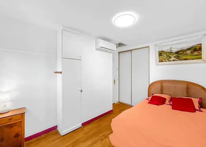 Casa de Férias Maison Charmante à Avec Jardin Privé Saint-Herblain